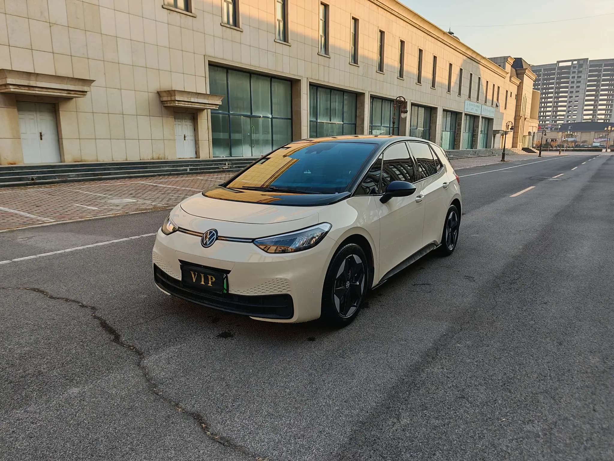 Volkswagen ID.3 2025 г. 7518 км.