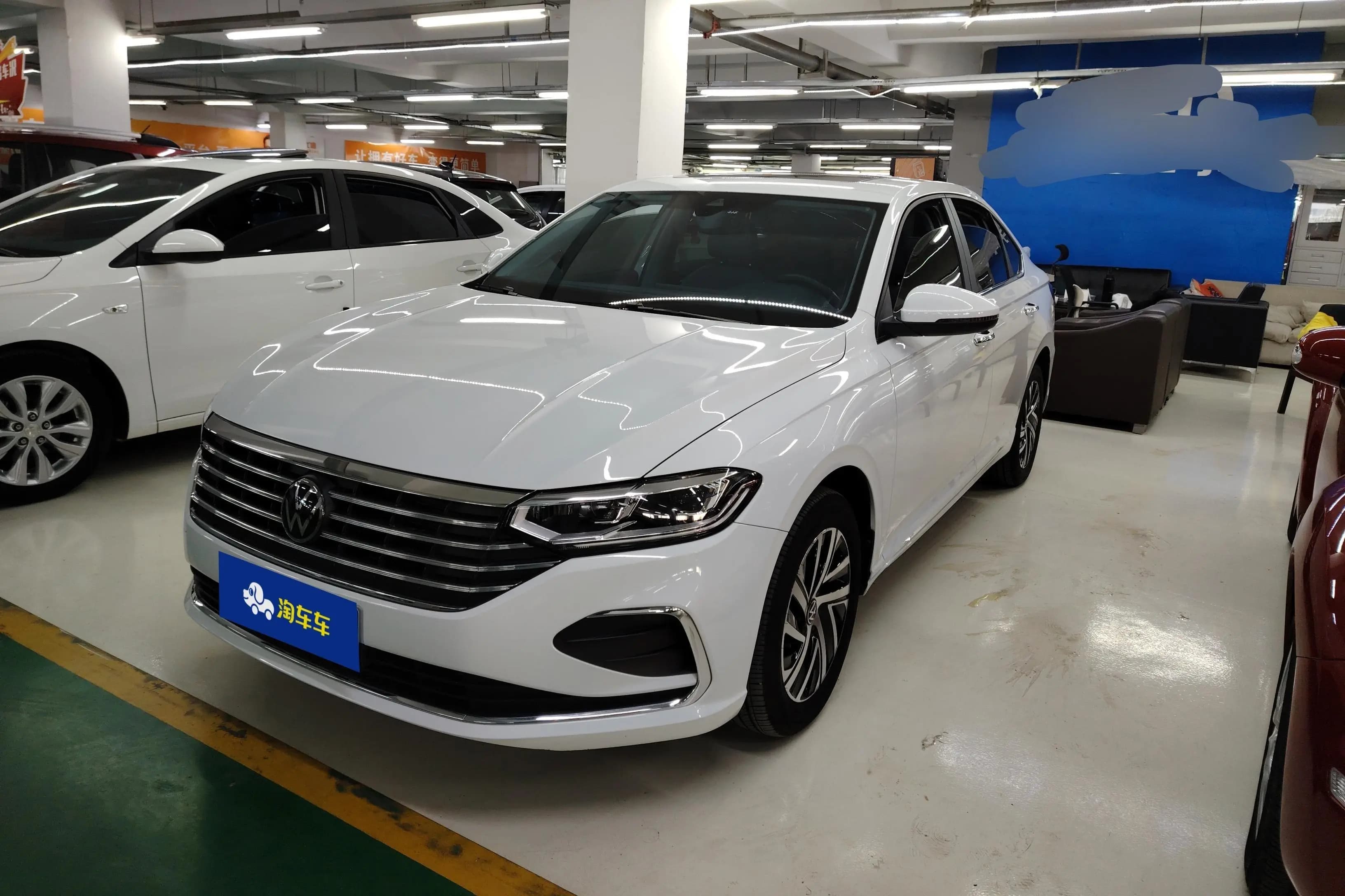 Volkswagen Lavida 2023 г. 22500 км.
