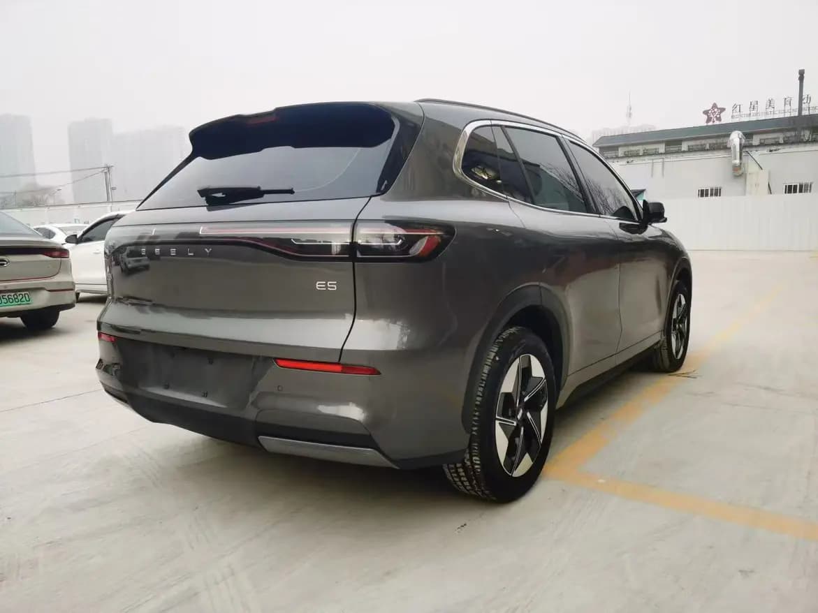 Geely Galaxy E5 2024 г. 30081 км.