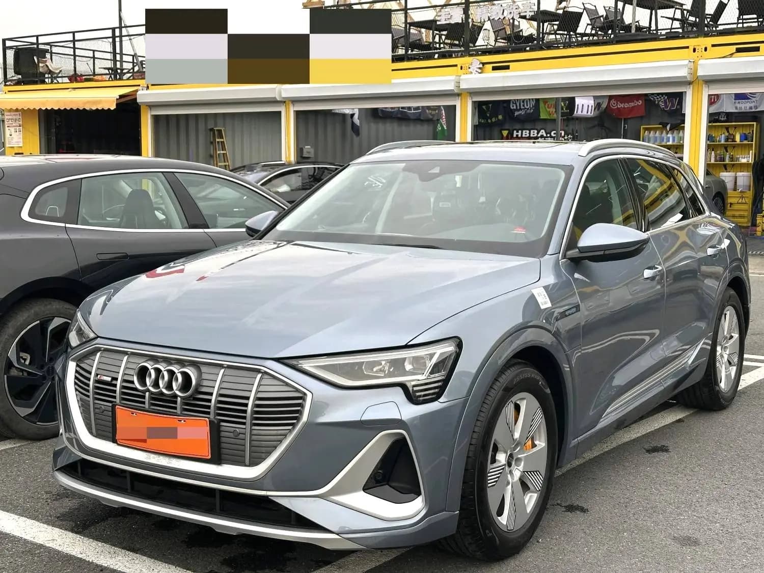 Audi e-tron 2025 г.