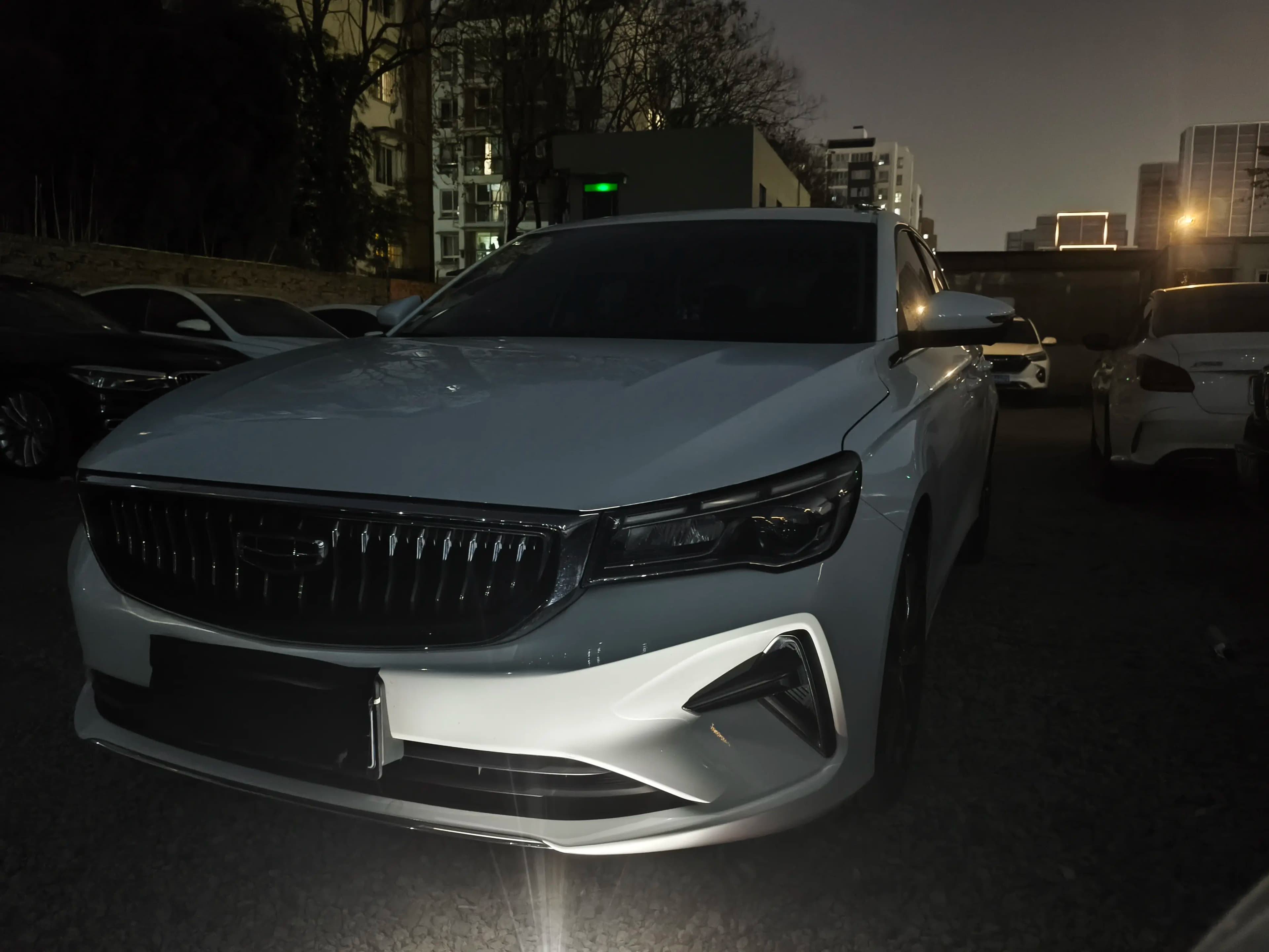 Geely Emgrand 2022 г. 43613 км.