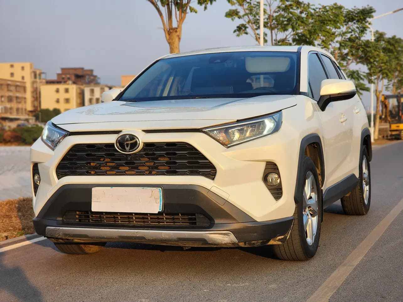 Toyota RAV4 2021 г. 60119 км.