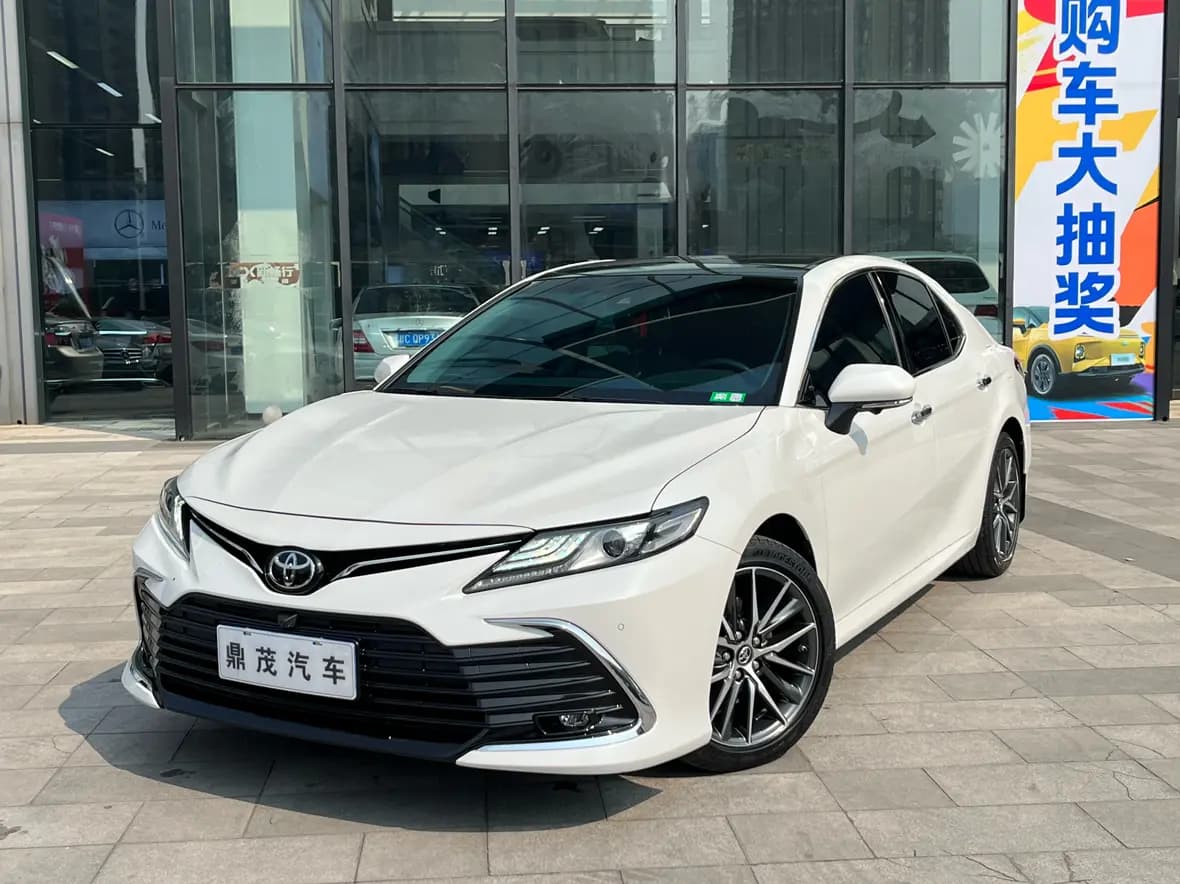 Toyota Camry 2022 г. 35117 км.