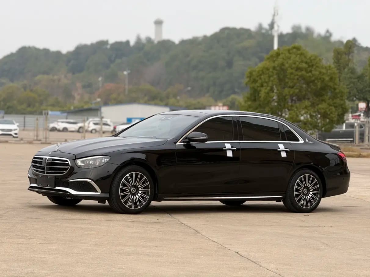 Mercedes-Benz E-Class 2021 г. 90147 км.