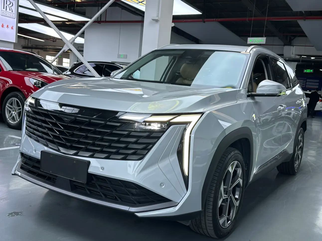Geely Atlas L 2023 г. 28094 км.