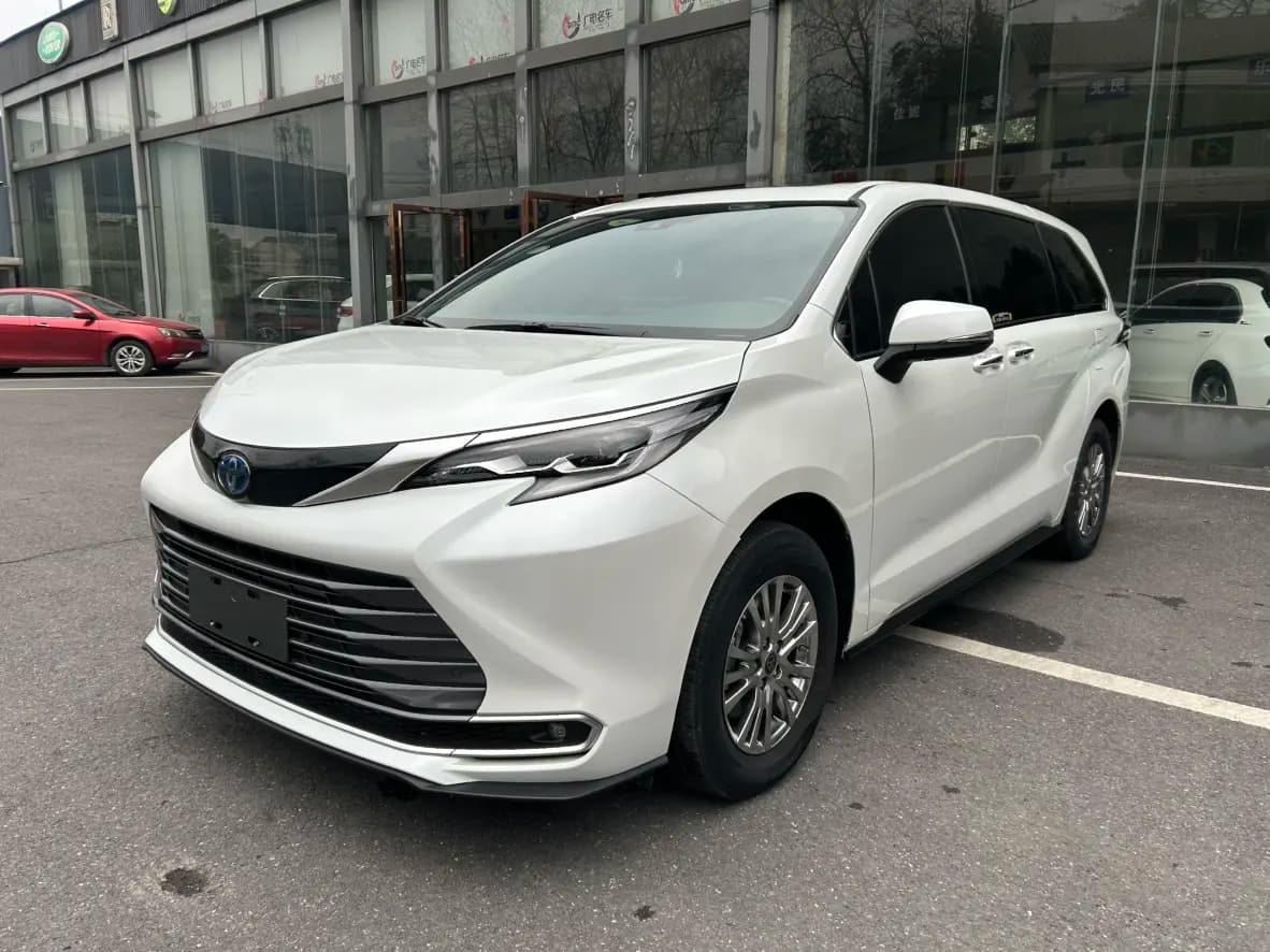 Toyota Sienna 2022 г. 48051 км.