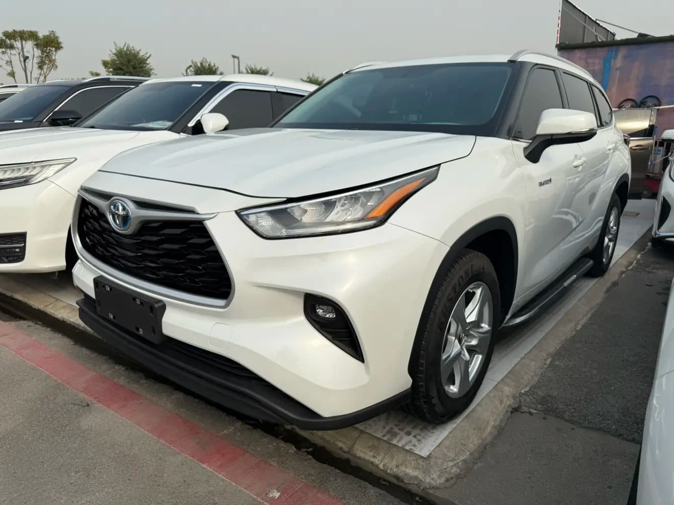 Toyota Highlander 2023 г. 27139 км.