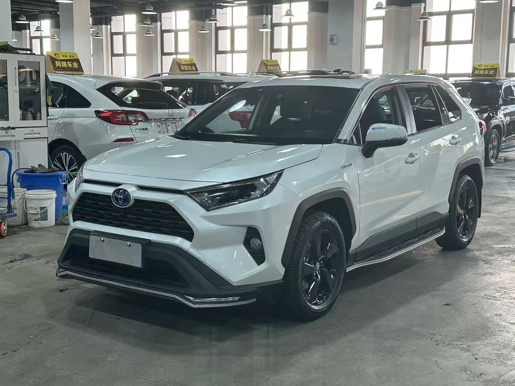 Toyota RAV4 2022 г. 54113 км.
