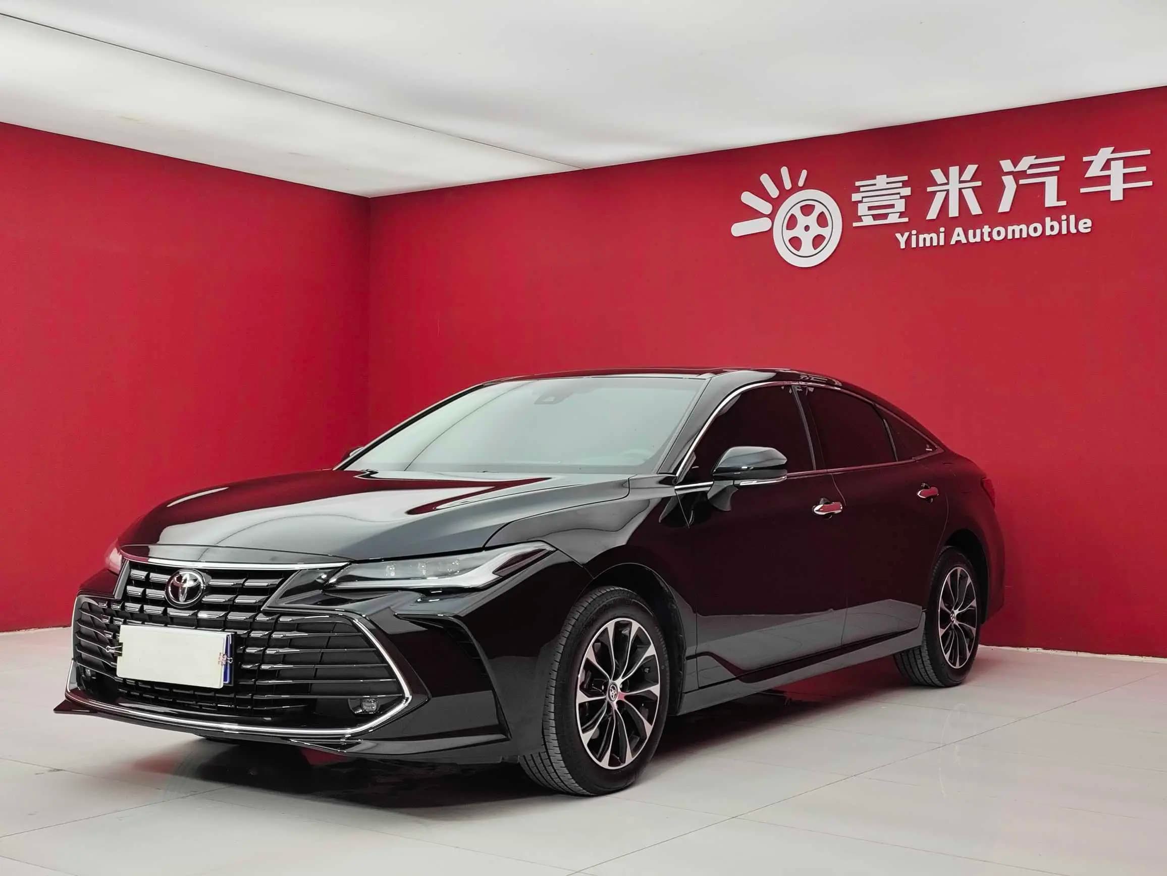 Toyota Avalon 2023 г. 21237 км.