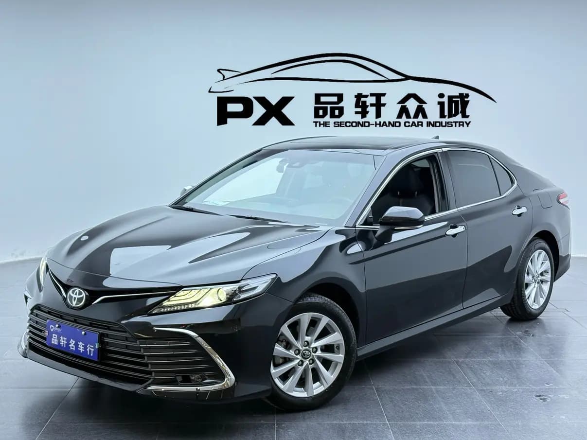 Toyota Camry 2022 г. 17000 км.