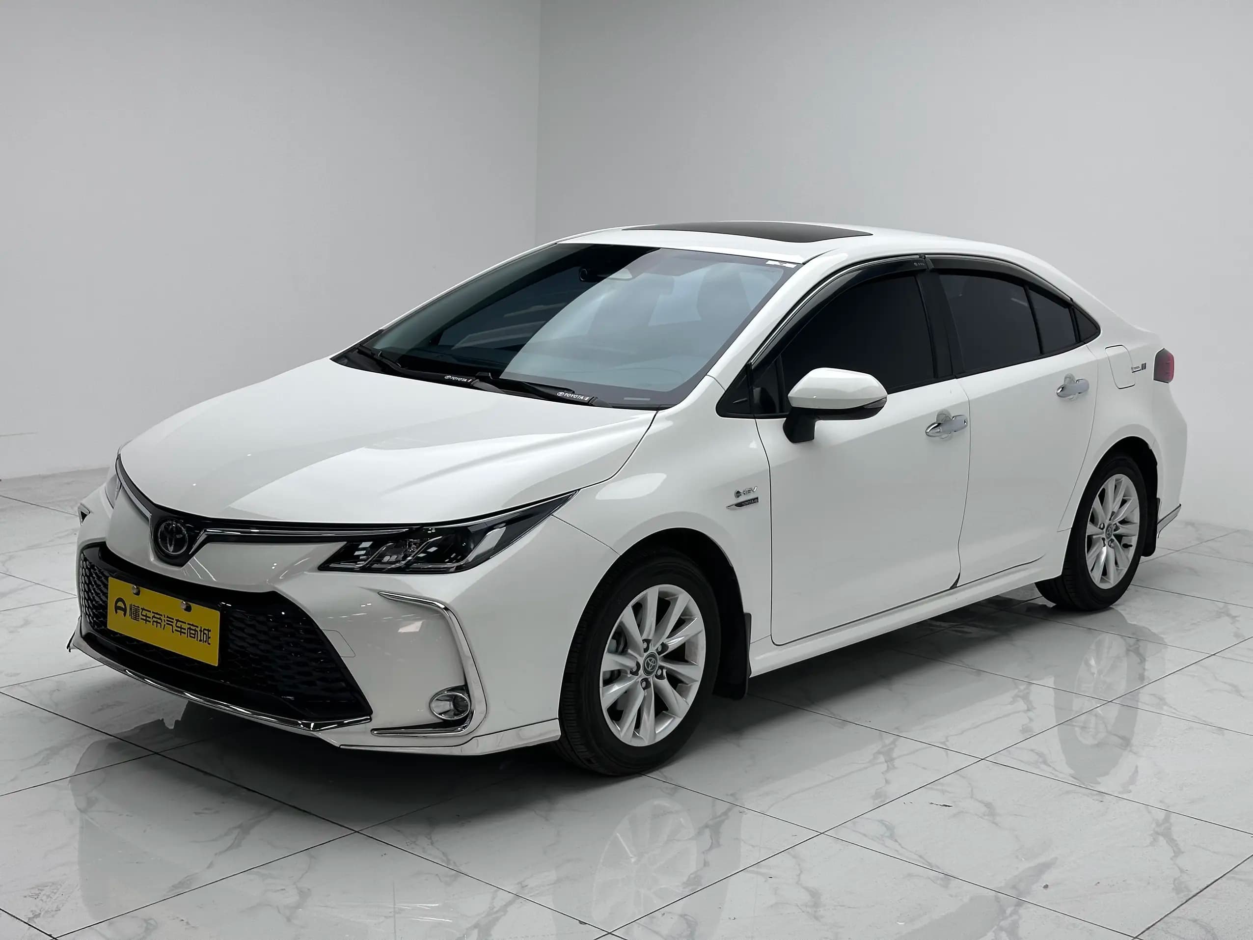 Toyota Corolla 2024 г. 4300 км.