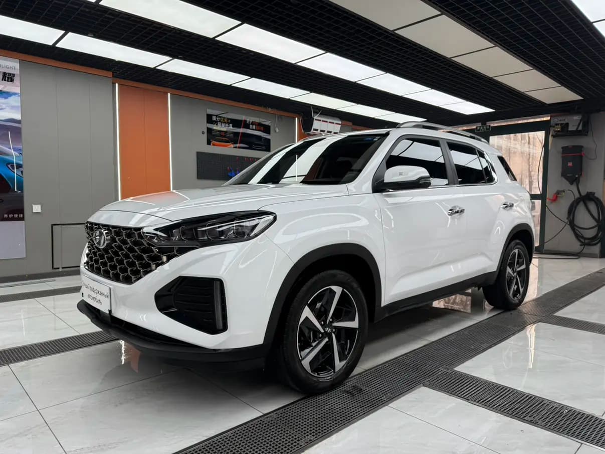 Hyundai ix35 2023 г. 40086 км.