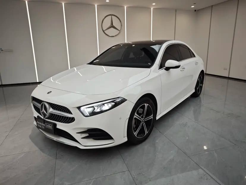 Mercedes-Benz Mercedes Benz A Class 2023 г. 43125 км.