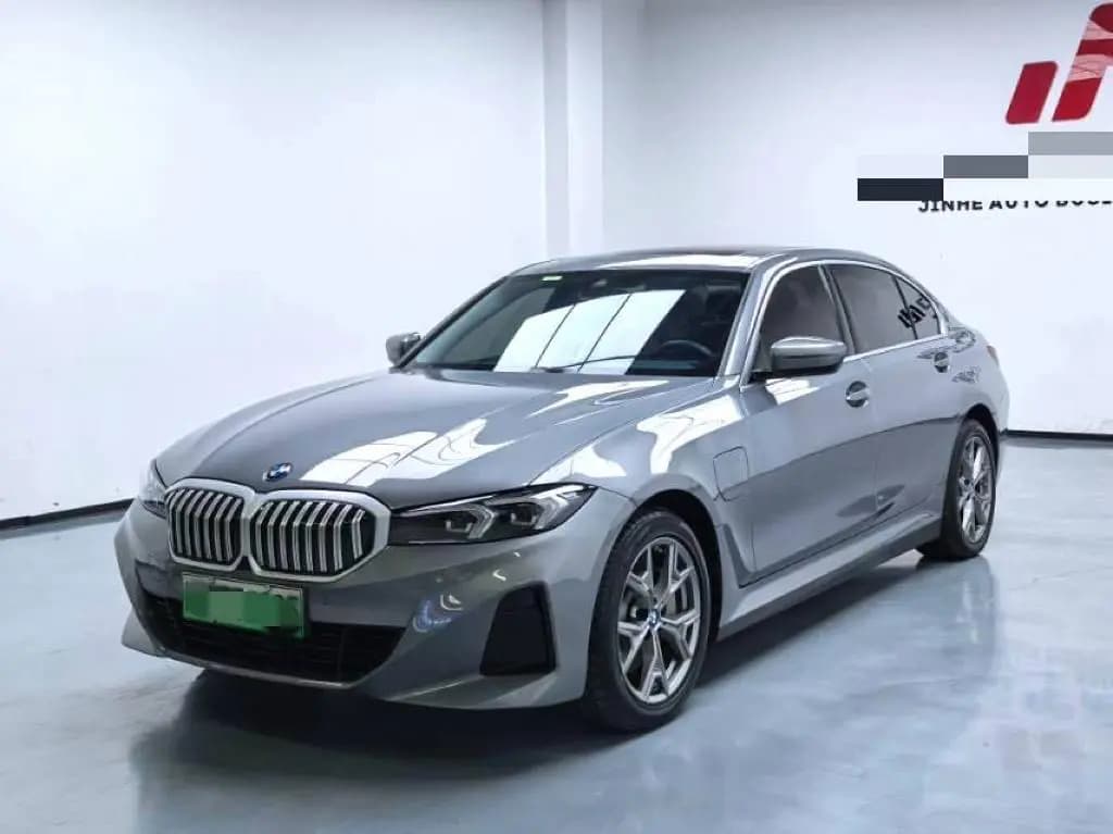 BMW i3 2023 г. 69141 км.