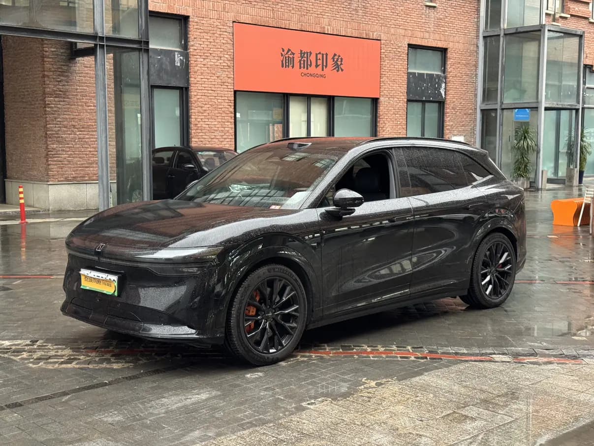 ZEEKR 7X 2024 г. 21048 км.