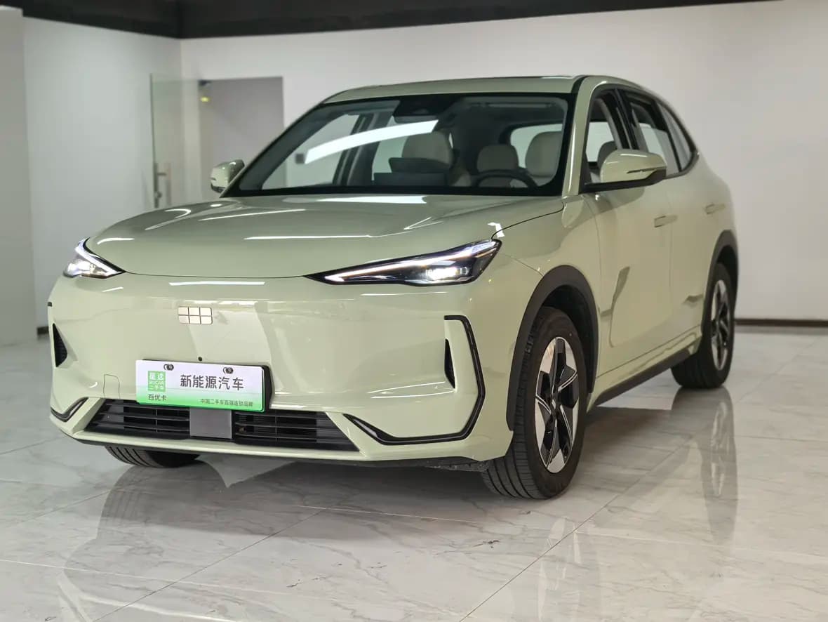 Geely Galaxy E5 2025 г. 9400 км.
