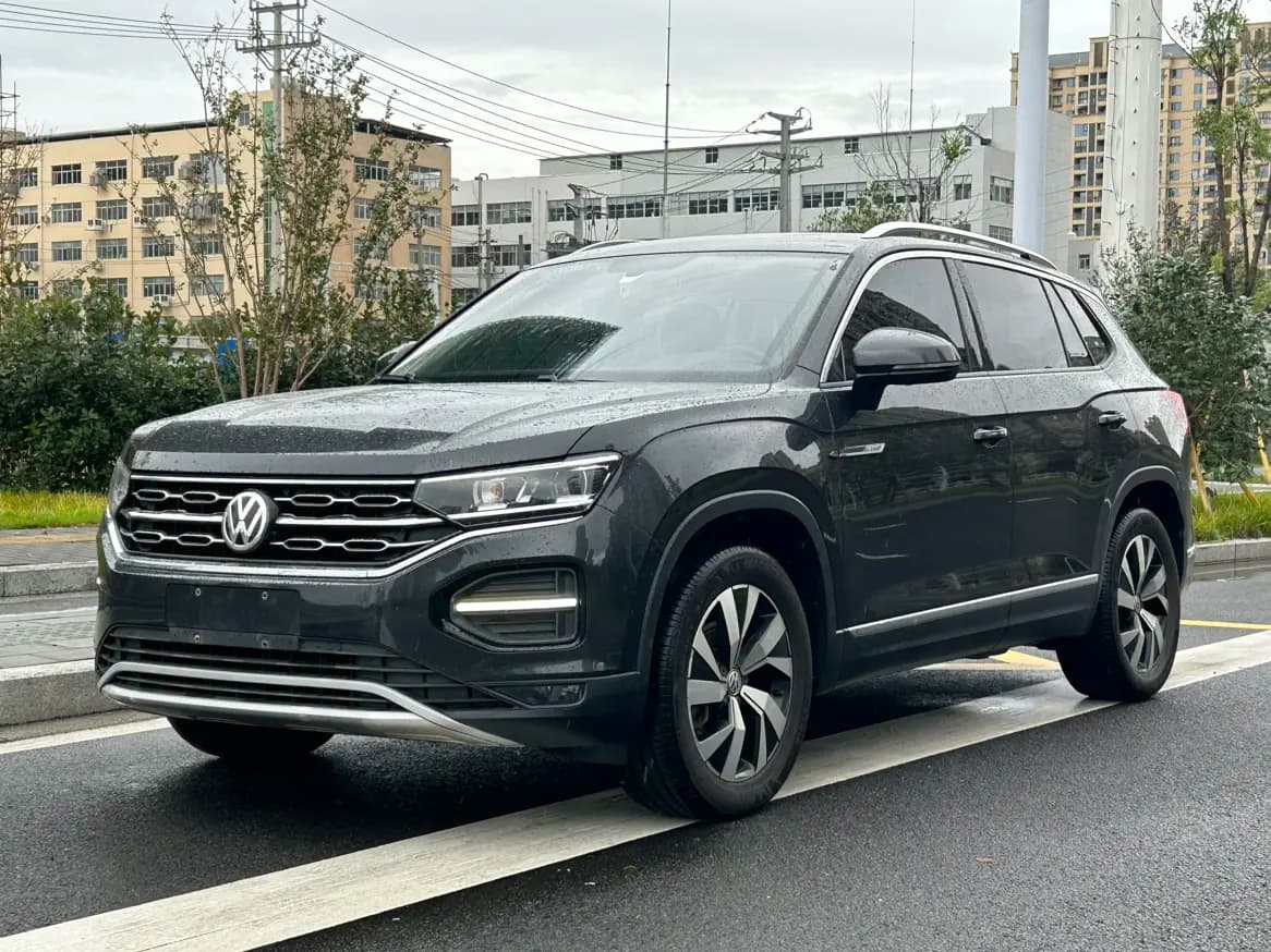 Volkswagen Tayron 2022 г. 21000 км.