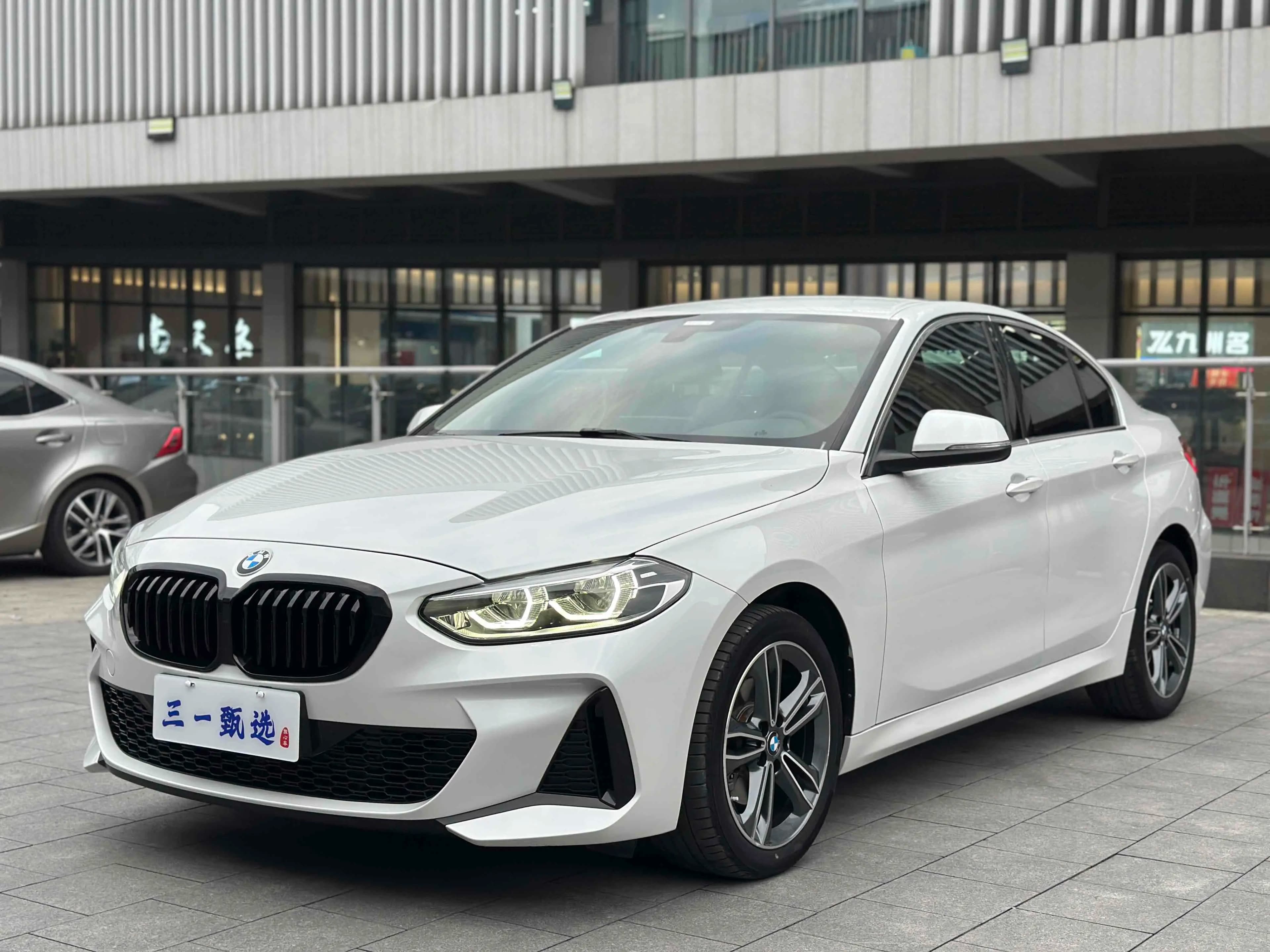 BMW 1 Series 2022 г. 26083 км.