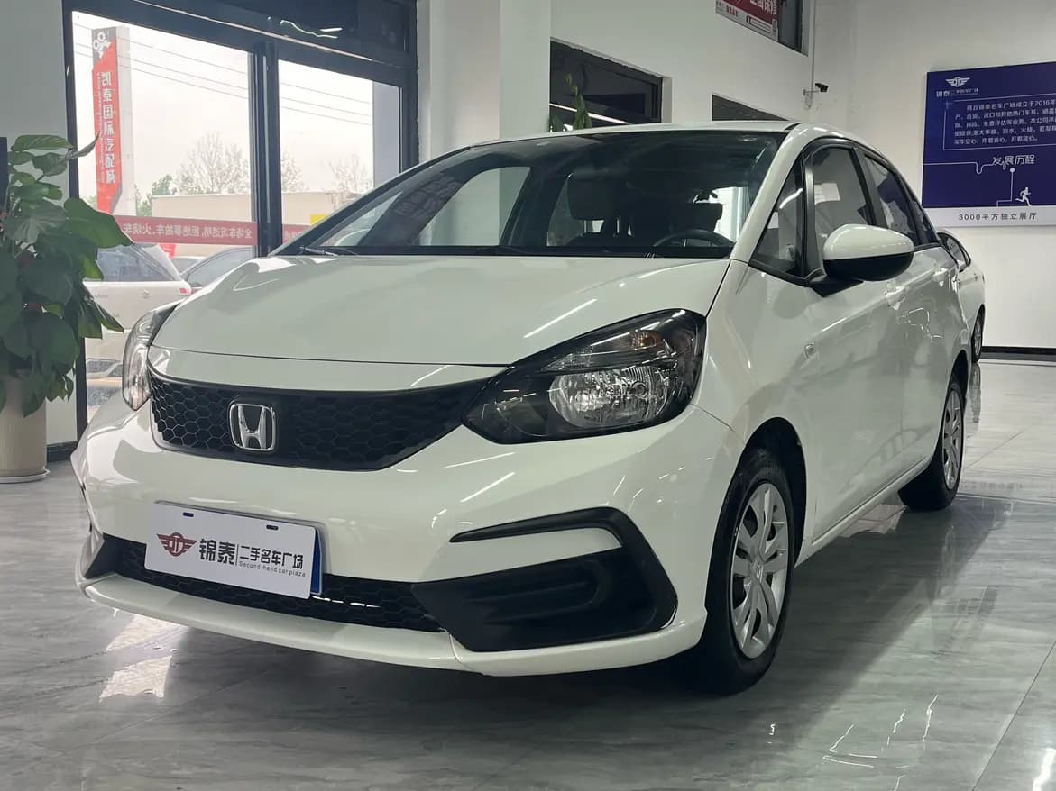 Honda Fit 2021 г. 112097 км.