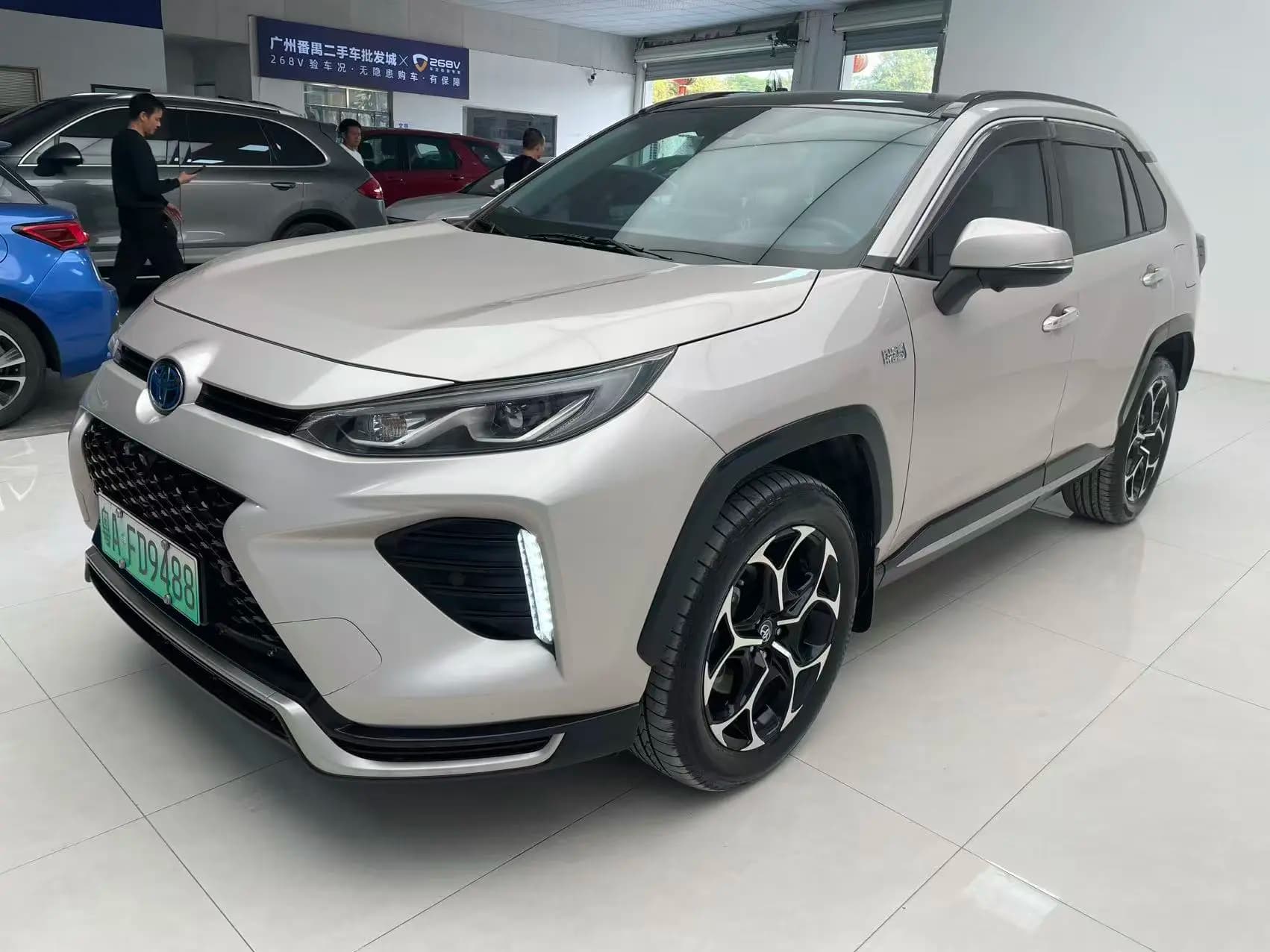 Toyota Wildlander PHEV 2021 г. 96797 км.