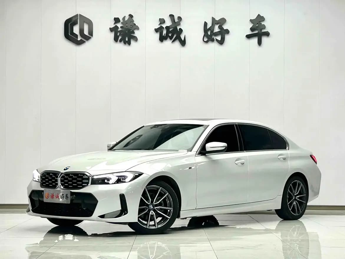 BMW 3 Series 2024 г. 16128 км.