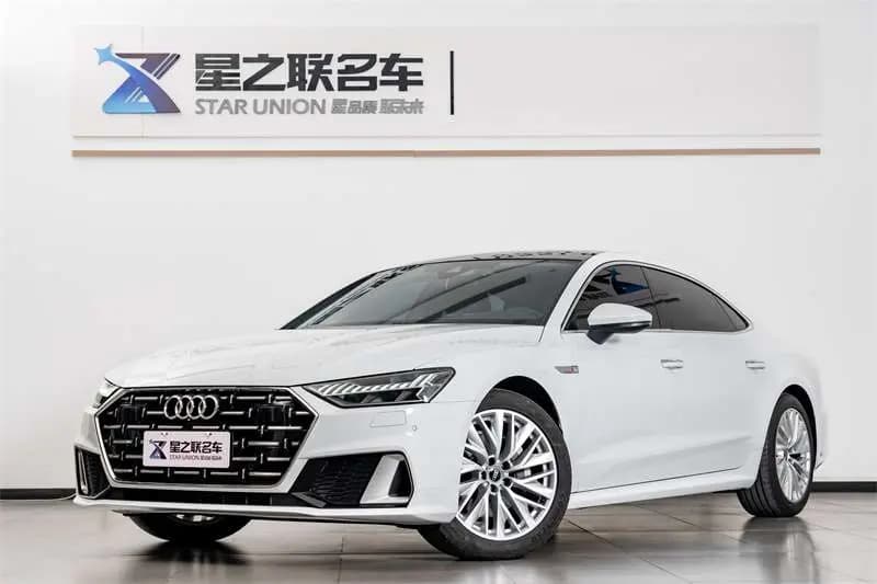 Audi A7L 2023 г. 15291 км.