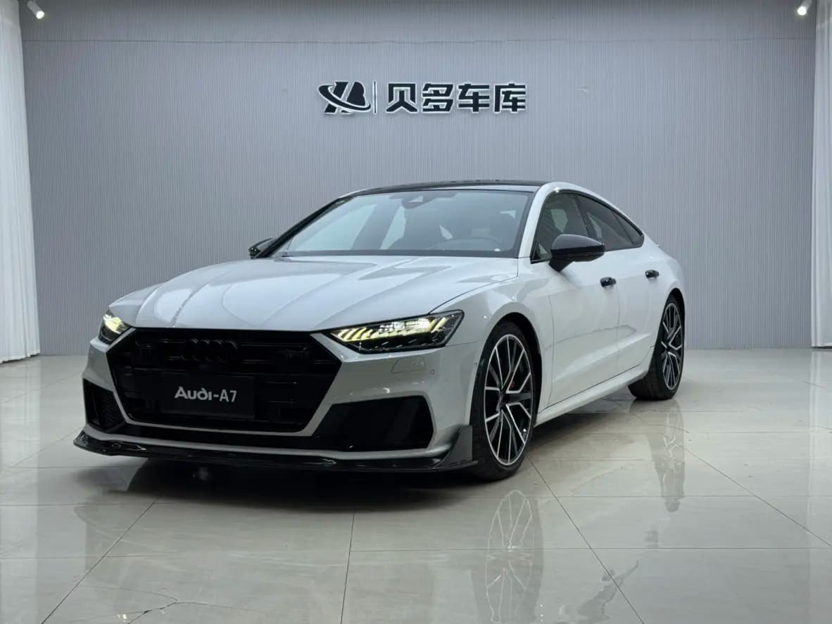 Audi A7 2023 г. 35074 км.