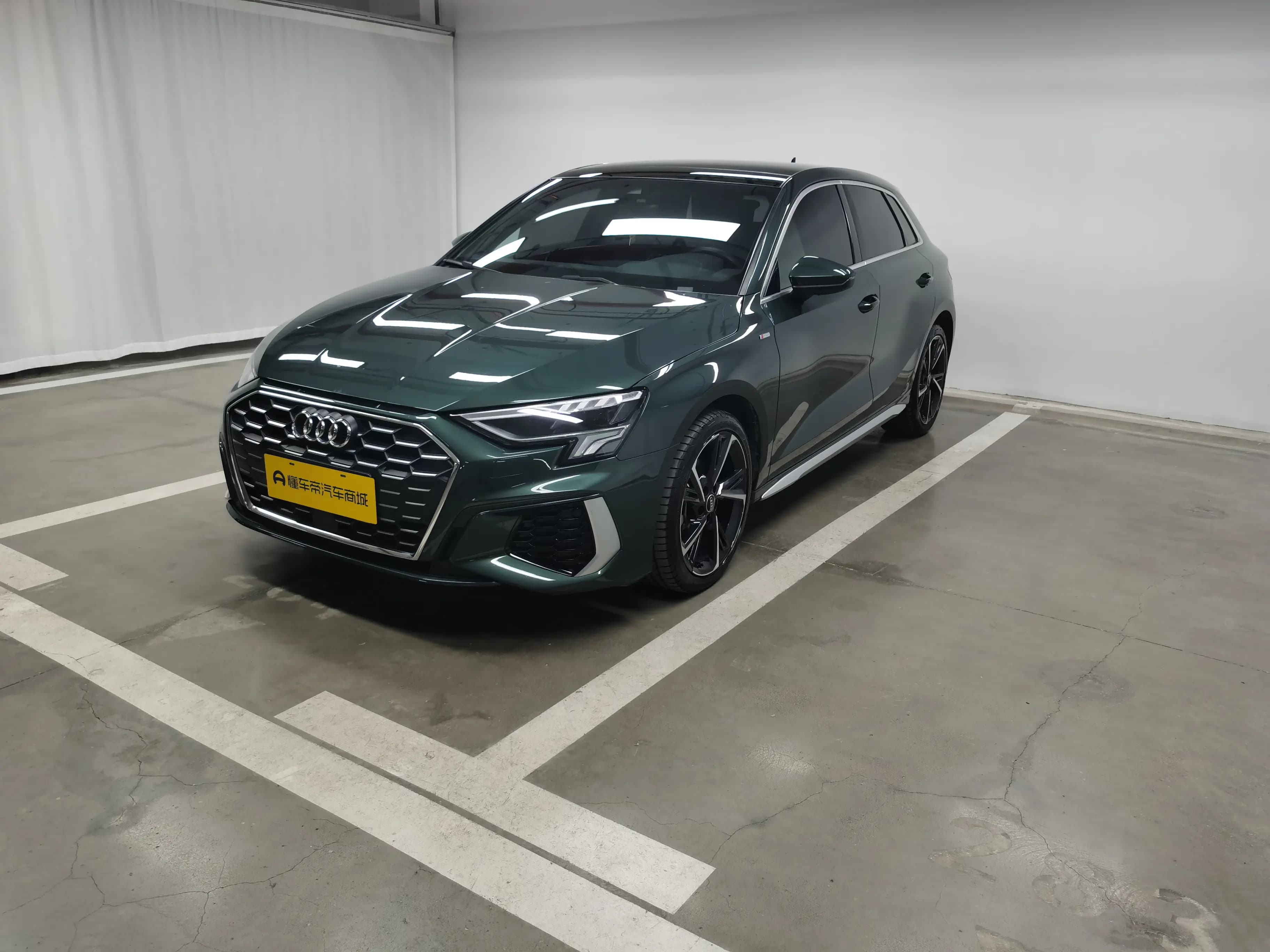 Audi A3 2024 г. 16981 км.