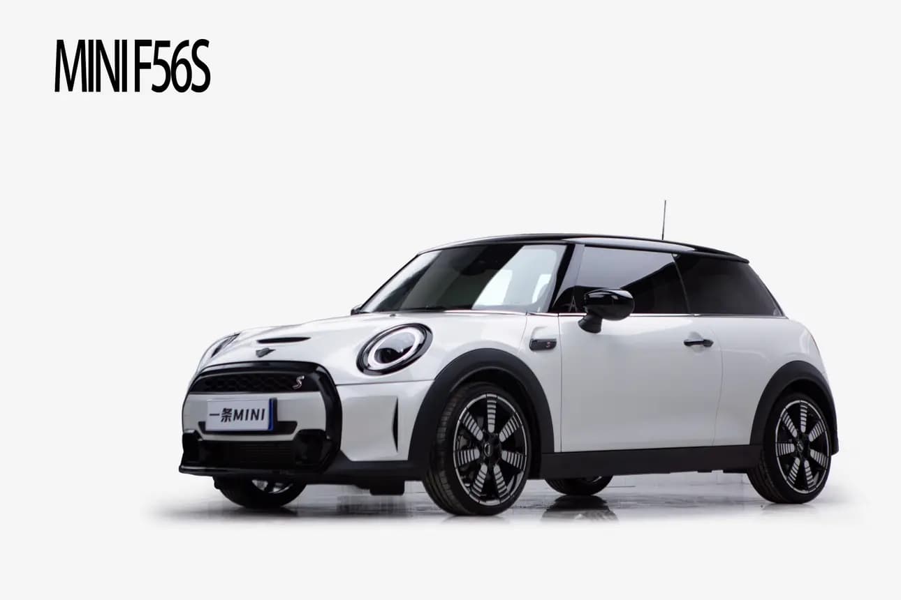 MINI 2023 г. 10000 км.