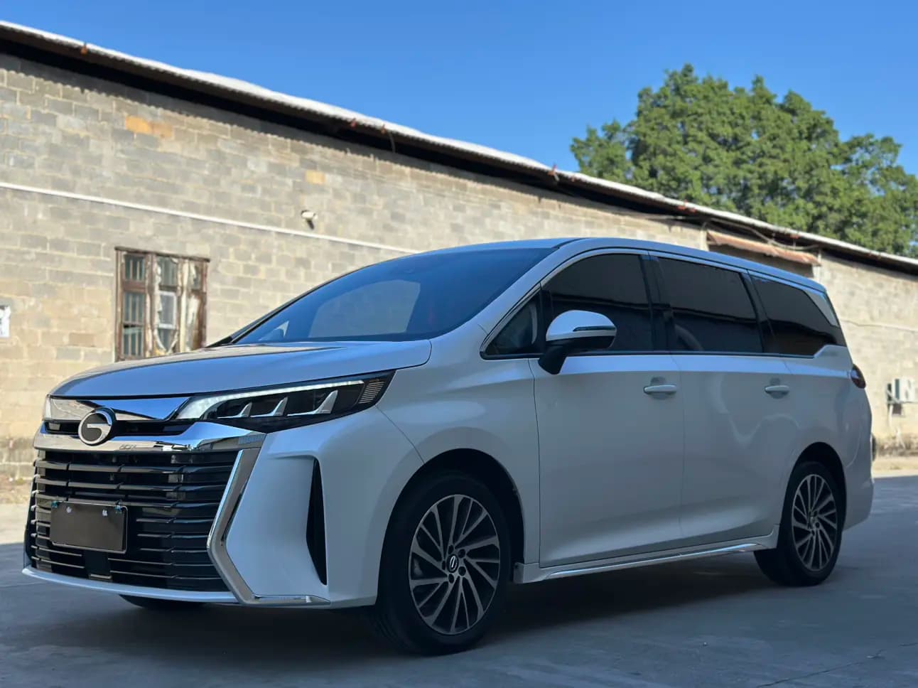 GAC Trumpchi M6 2025 г. 3500 км.