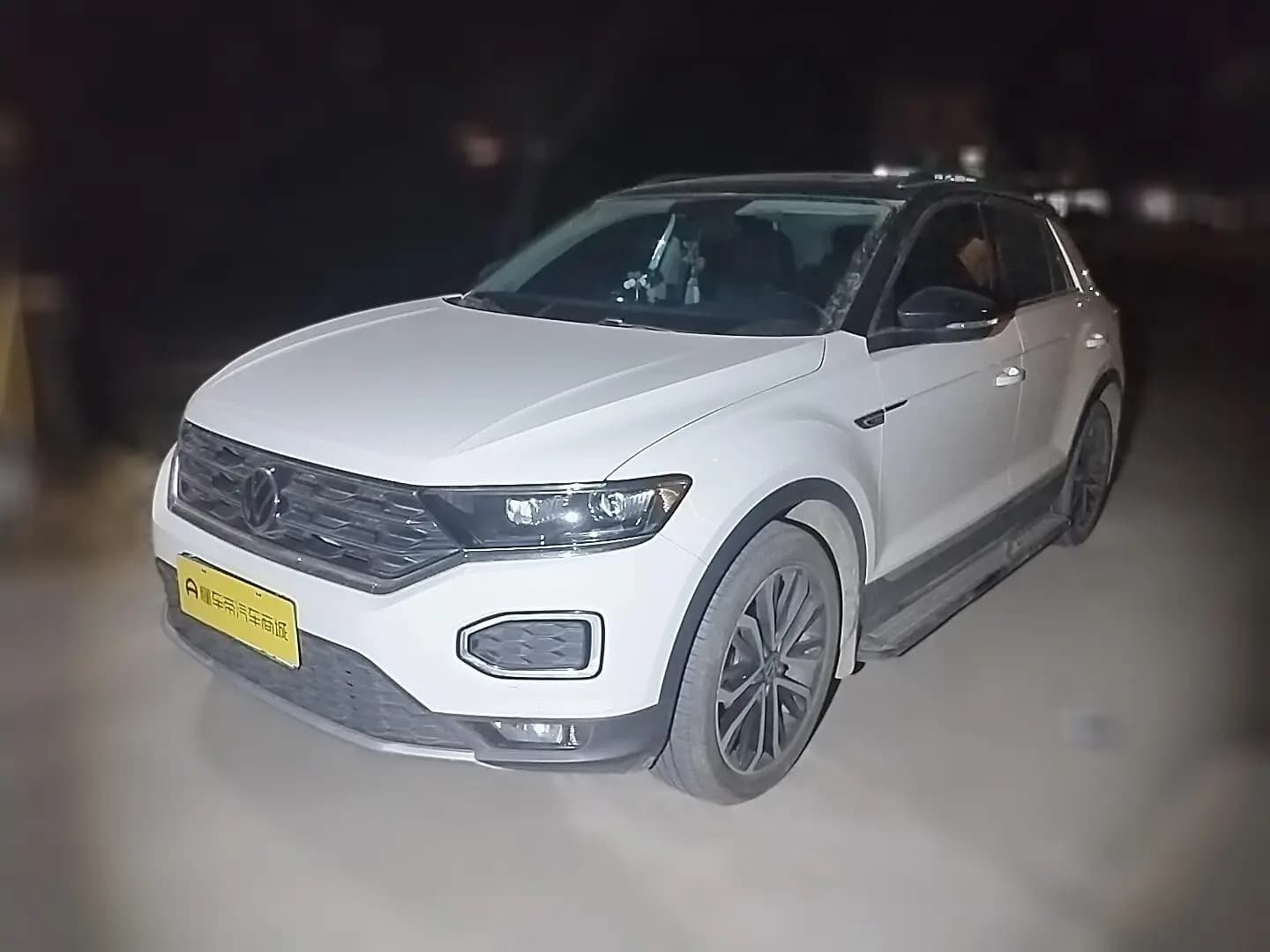 Volkswagen T-Roc 2021 г. 81816 км.