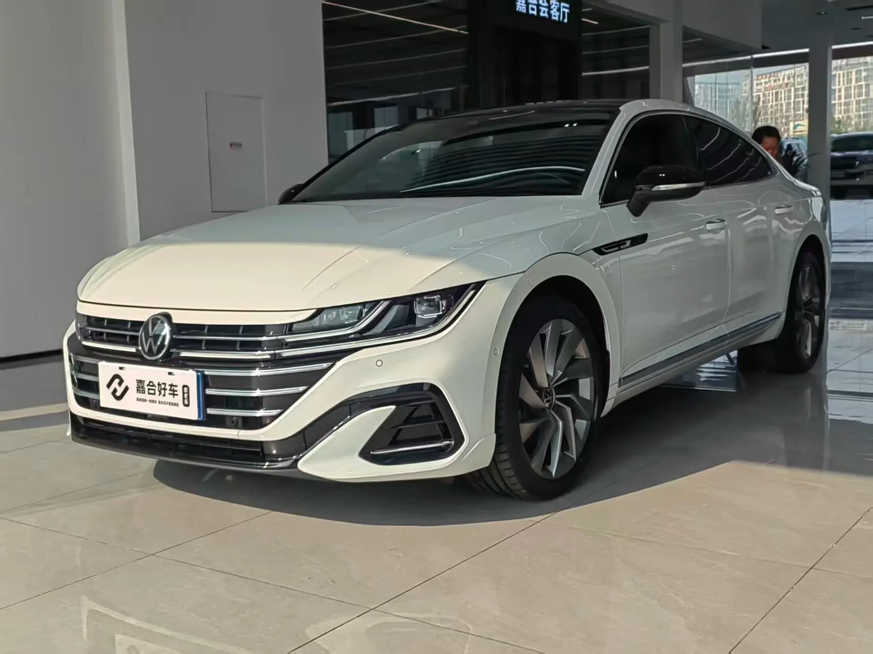 Volkswagen Arteon 2023 г. 17050 км.
