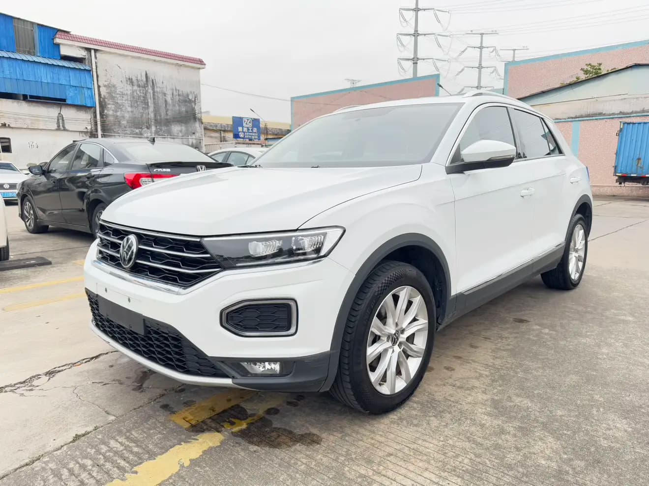 Volkswagen T-Roc 2023 г. 29013 км.