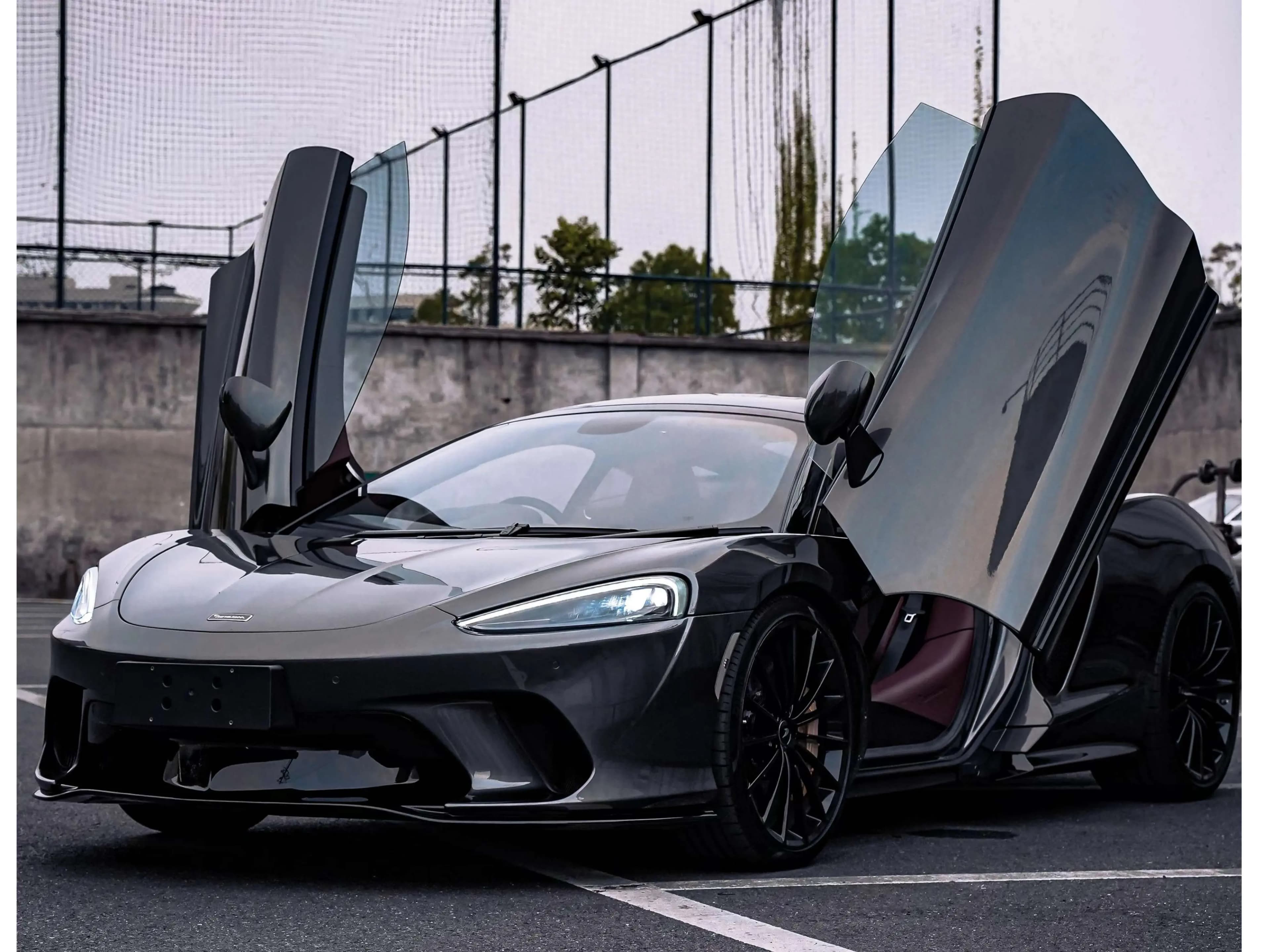 McLaren GT 2022 г. 33115 км.