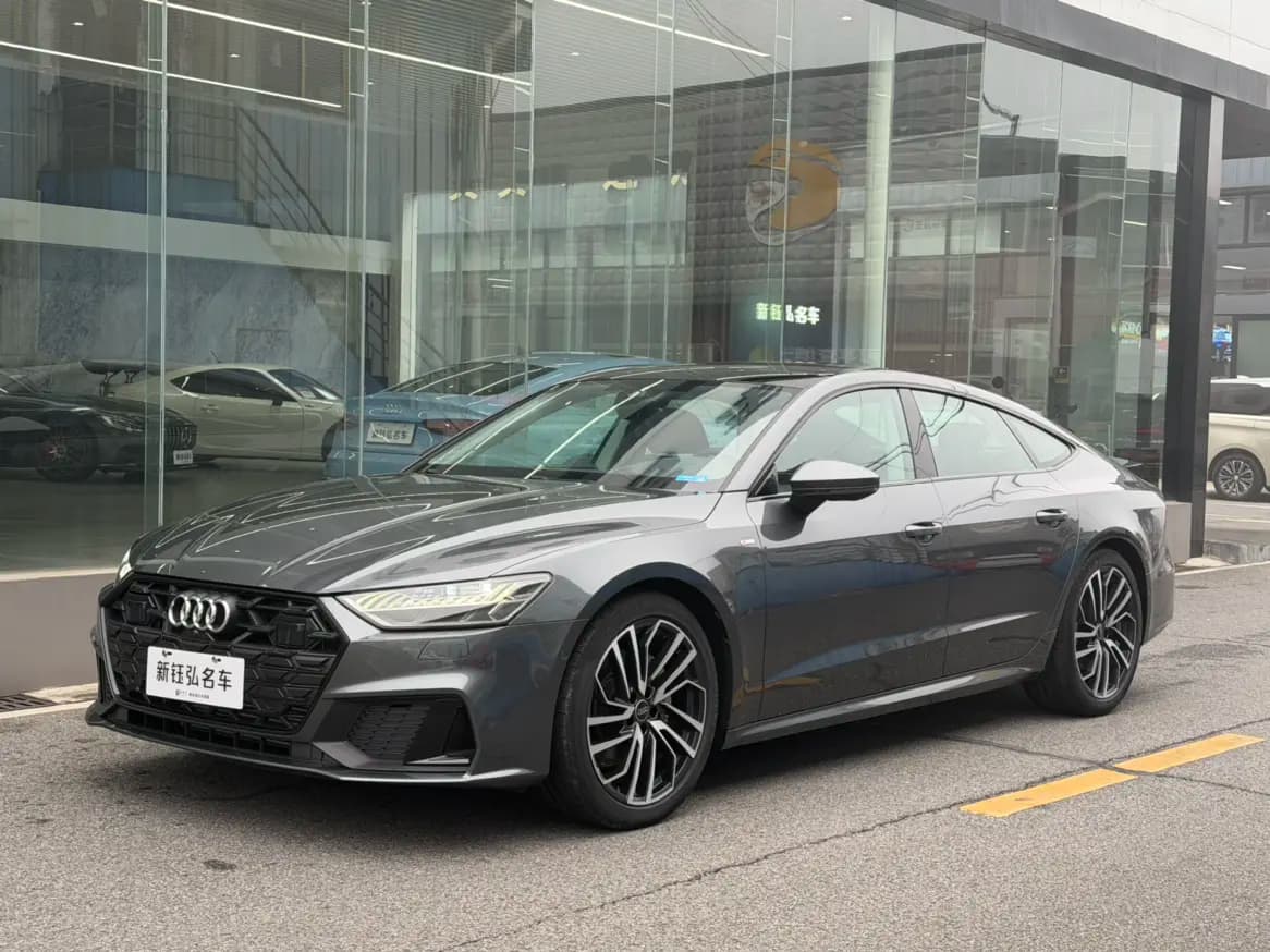 Audi A7 2024 г. 2084 км.