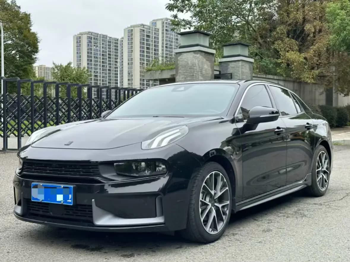 Lynk & Co 03 2022 г. 35083 км.