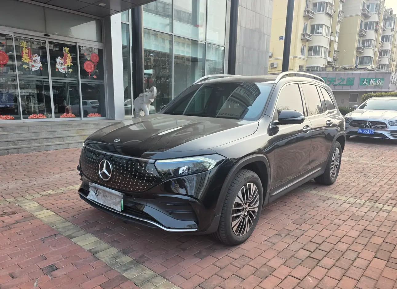 Mercedes-Benz EQB 2025 г. 19741 км.
