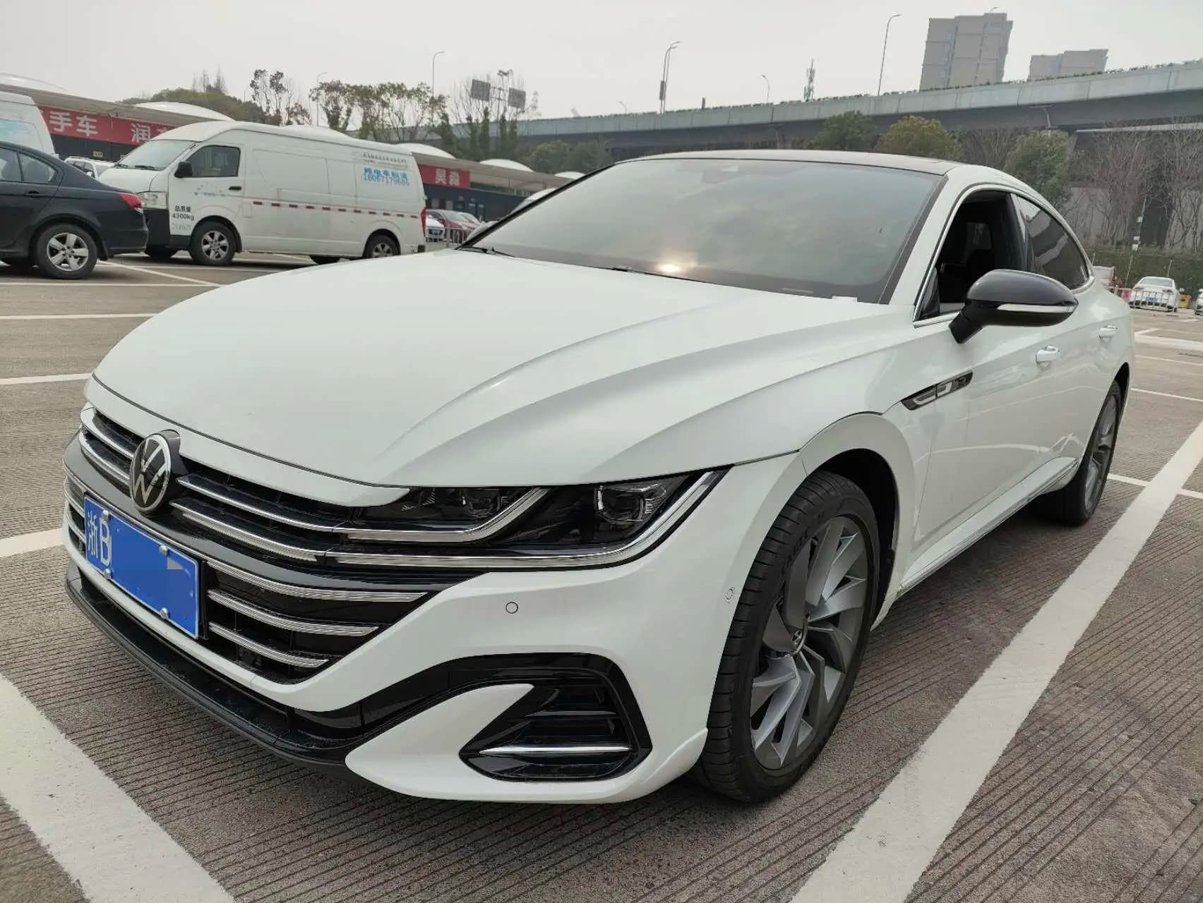 Volkswagen Arteon 2023 г. 16090 км.