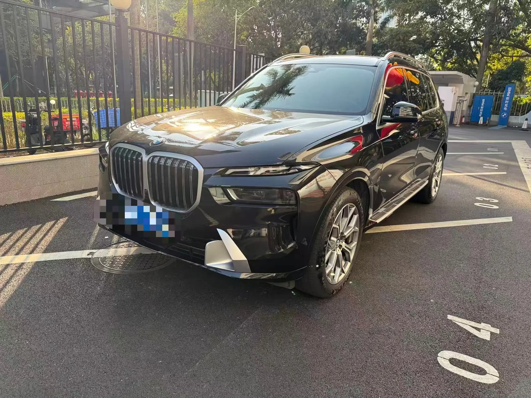 BMW X7 2024 г. 44120 км.