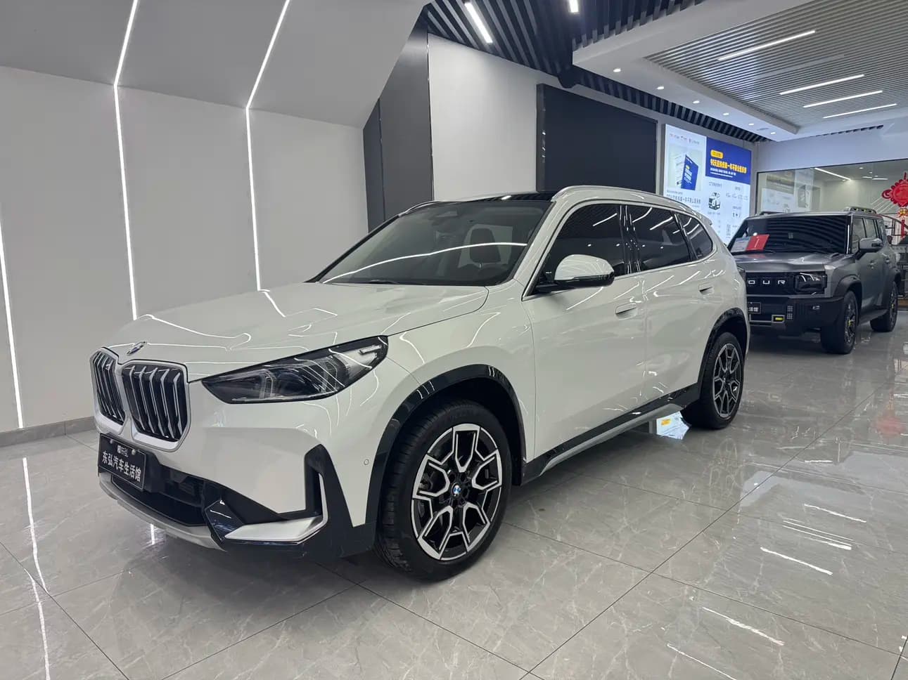 BMW X1 2024 г. 16097 км.