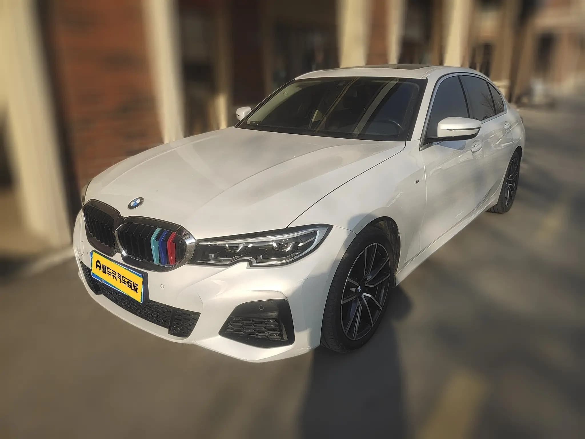 BMW 3 Series 2022 г. 66765 км.