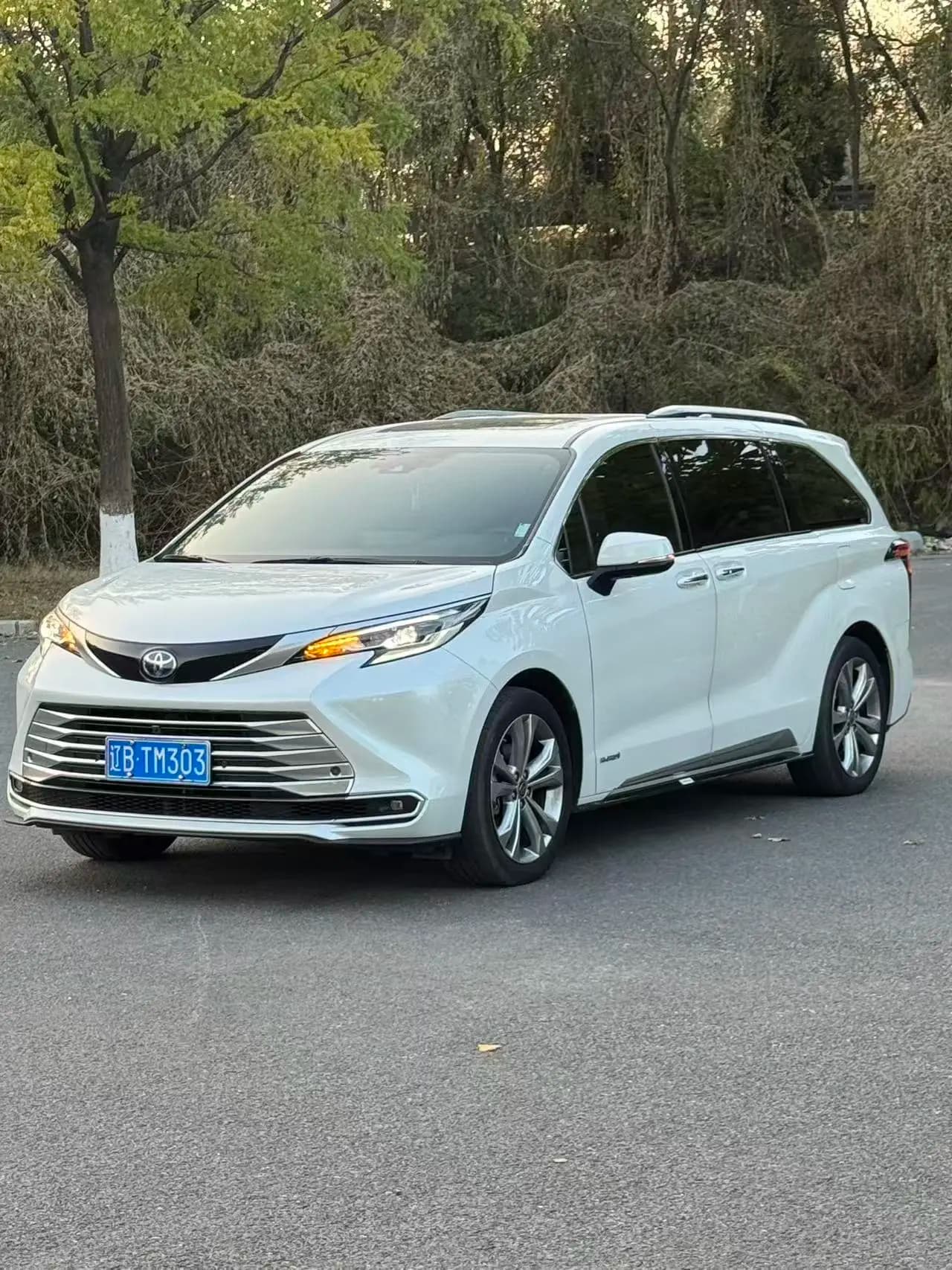Toyota Sienna 2023 г. 60026 км.