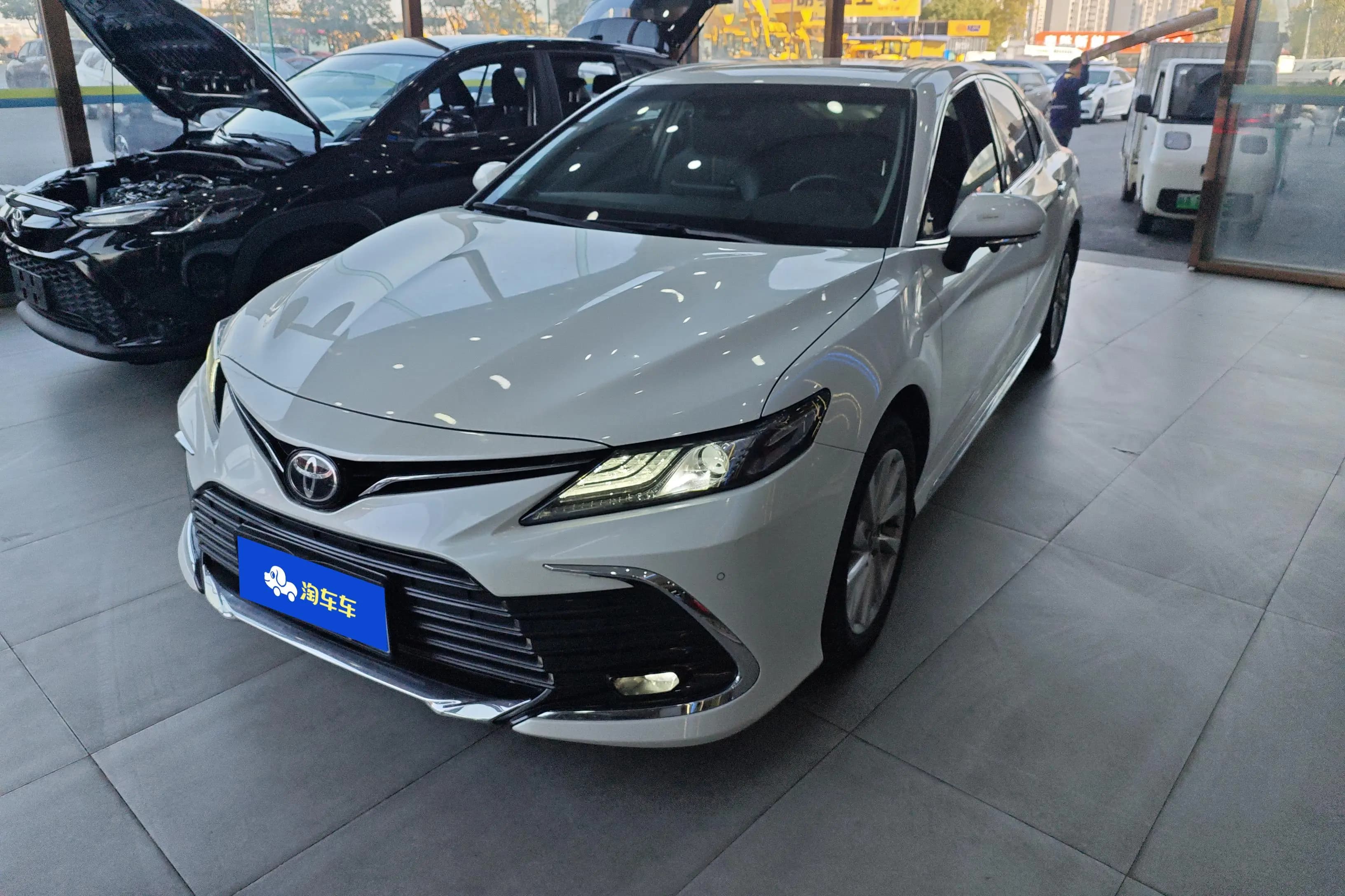 Toyota Camry 2023 г. 32228 км.