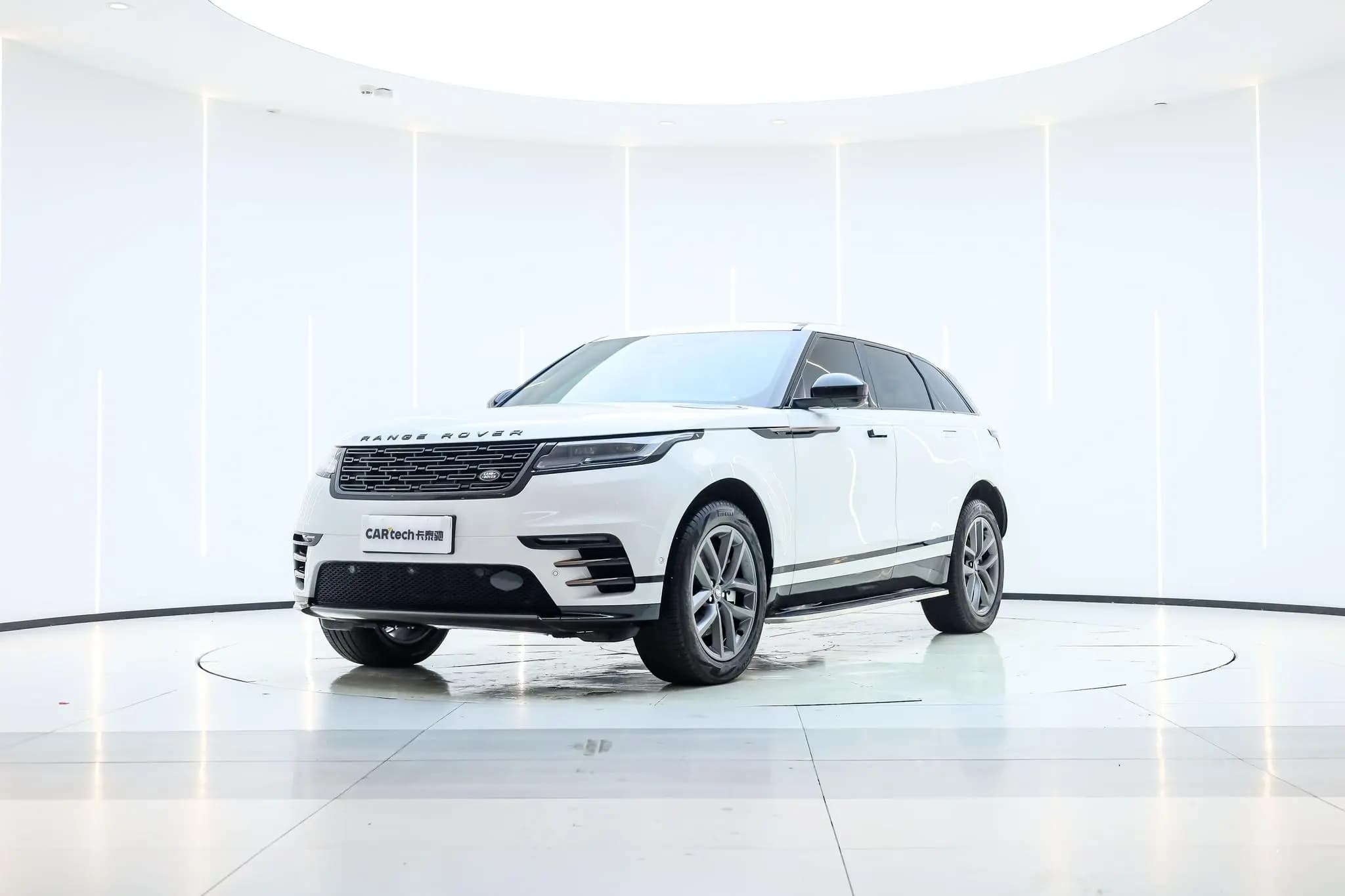 Land Rover Range Rover Velar 2024 г. 26742 км.