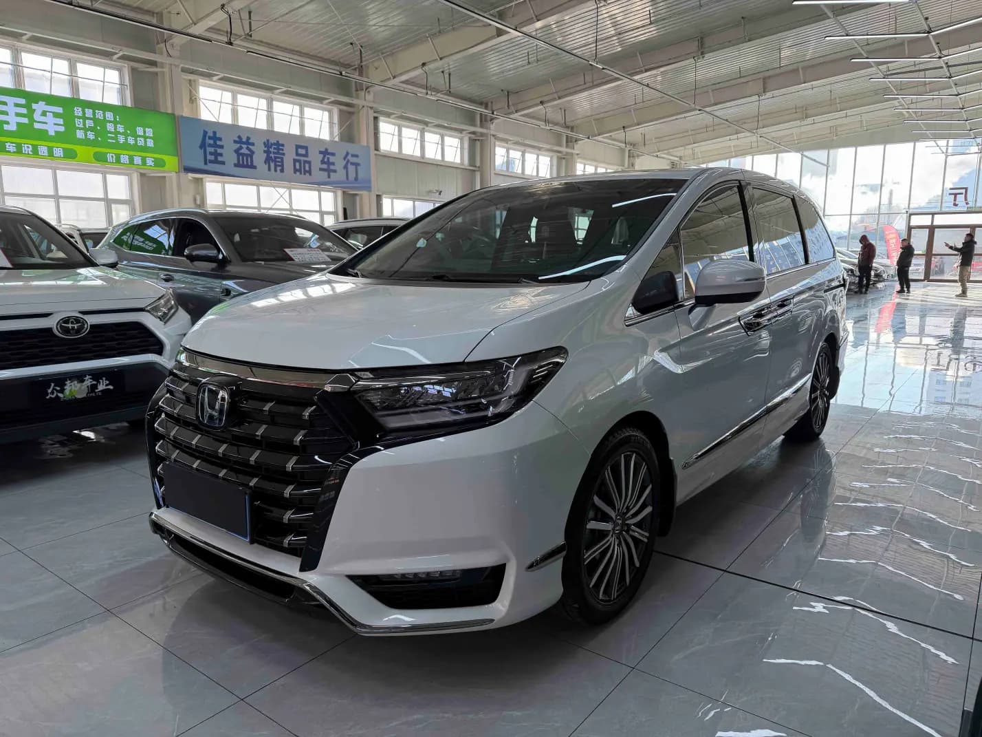 Honda Elysion 2022 г. 50082 км.