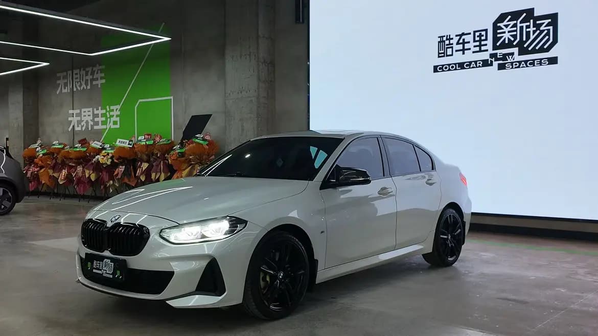 BMW 1 Series 2023 г. 80092 км.