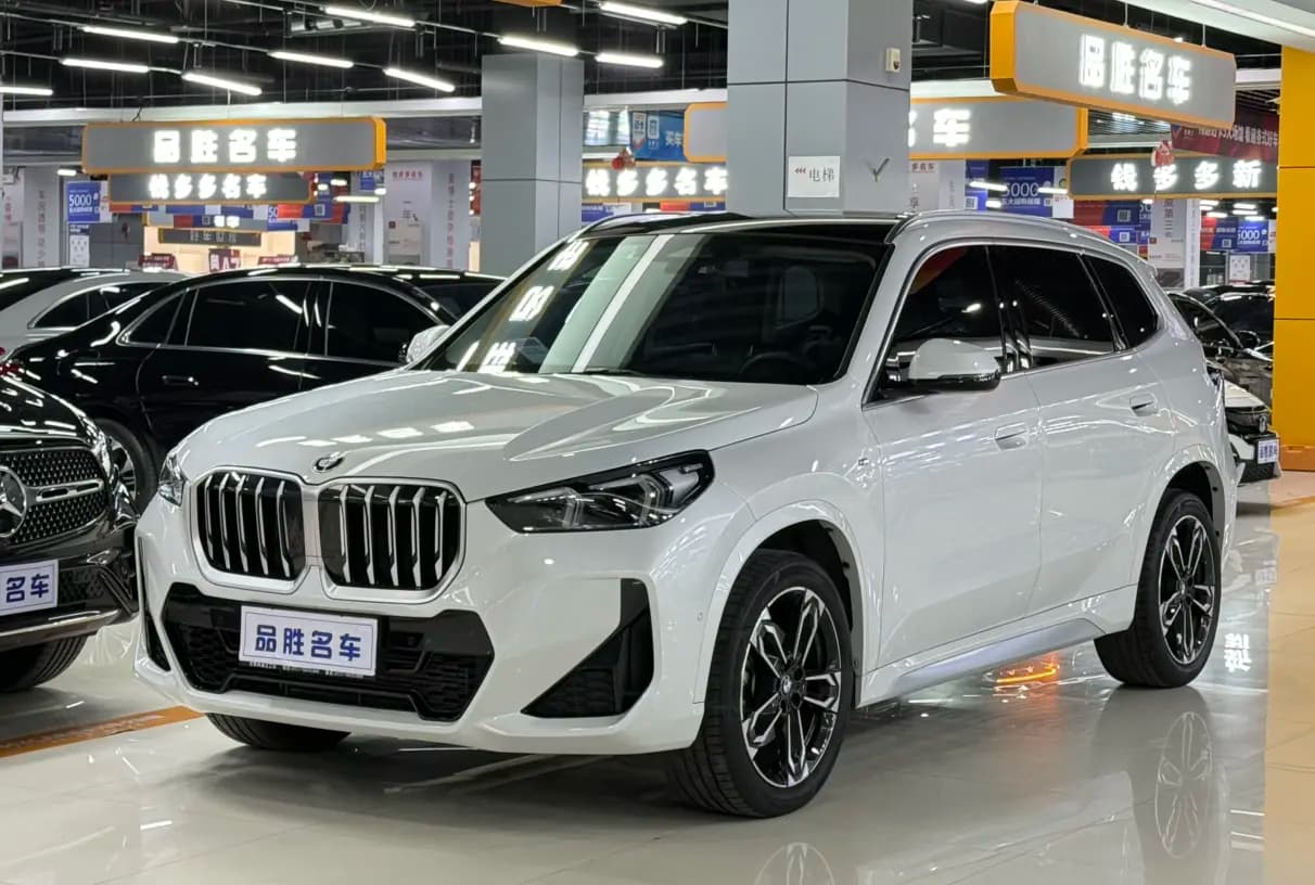 BMW X1 2024 г. 17139 км.