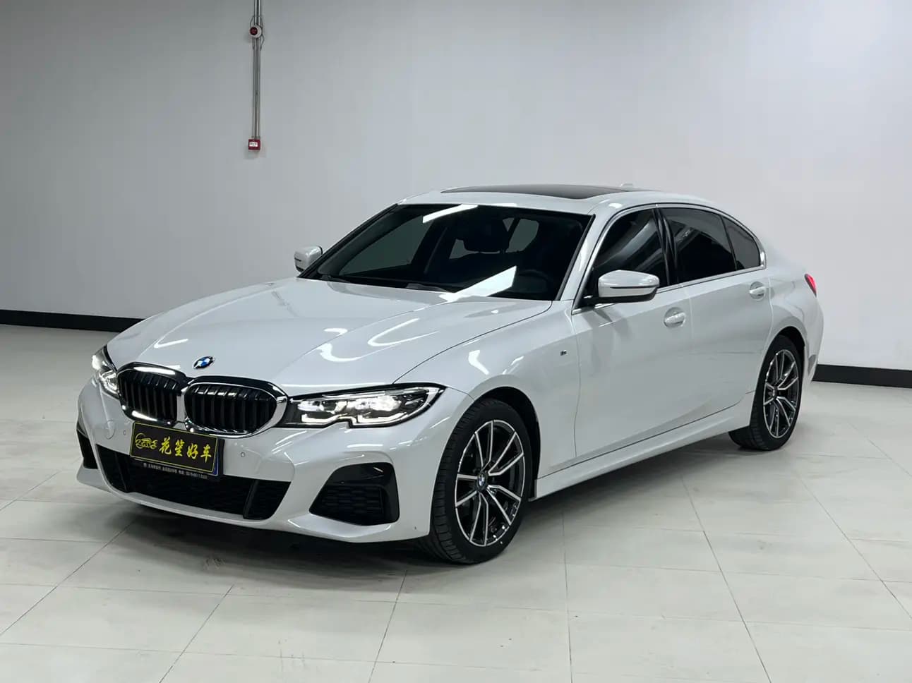 BMW 3 Series 2022 г. 29112 км.