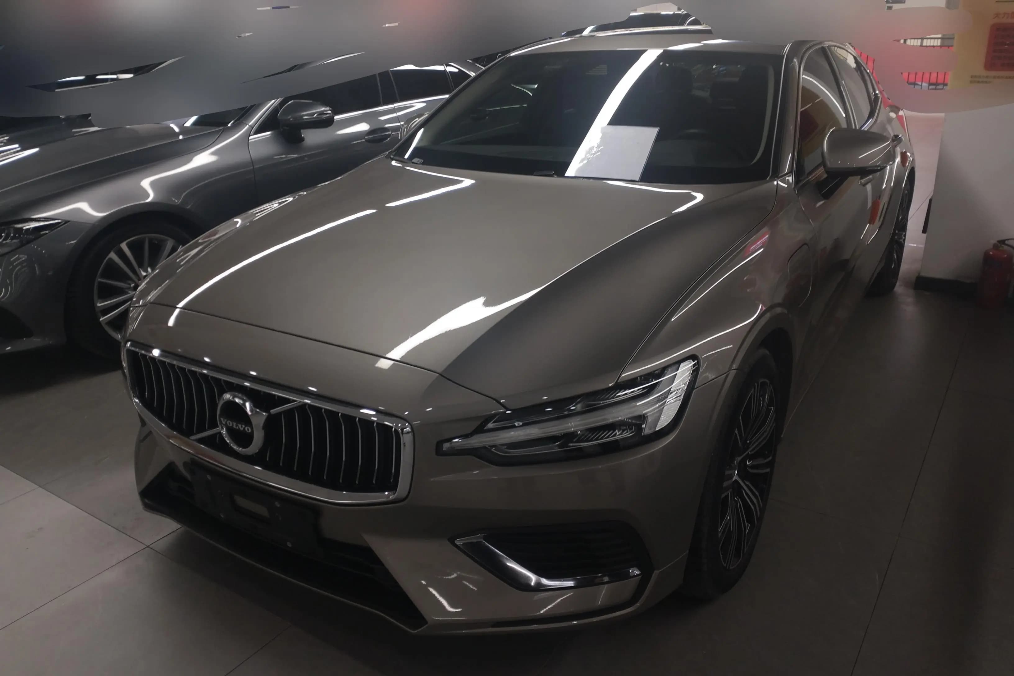 Volvo S60 PHEV 2021 г. 46547 км.