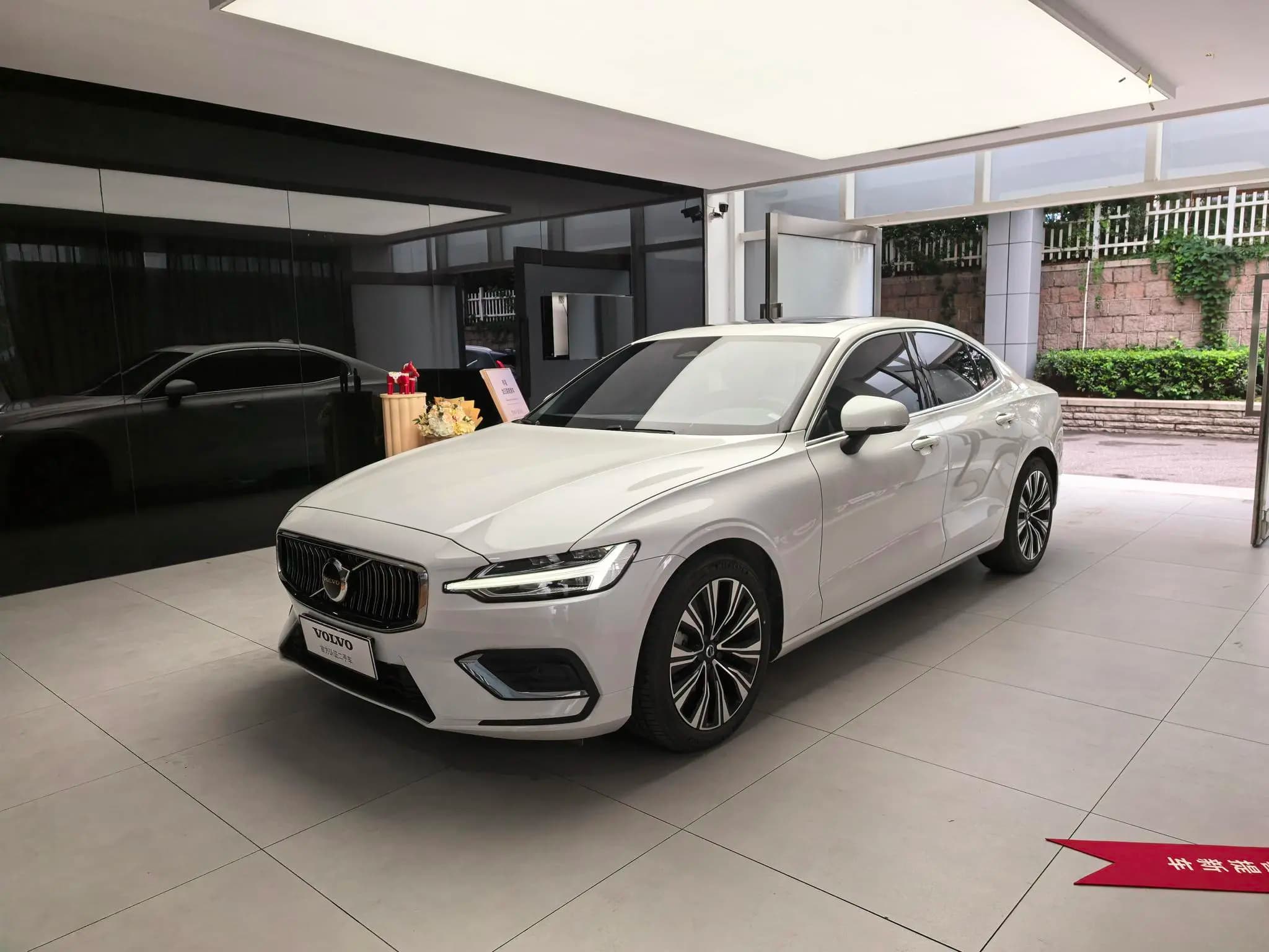 Volvo S60 2024 г. 33026 км.